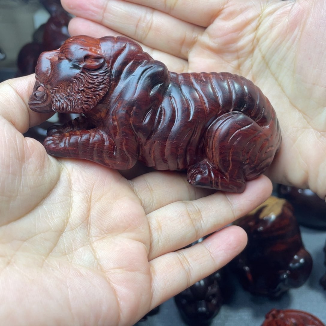 檀香紫檀（小叶紫檀）紫**来