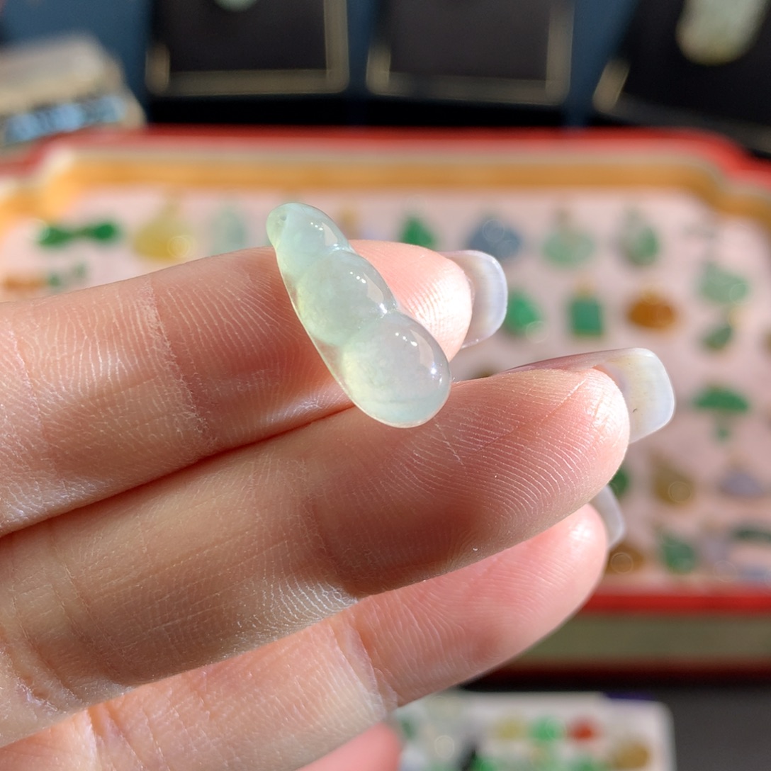 翡翠未镶嵌颈饰翡翠吊坠的未镶嵌