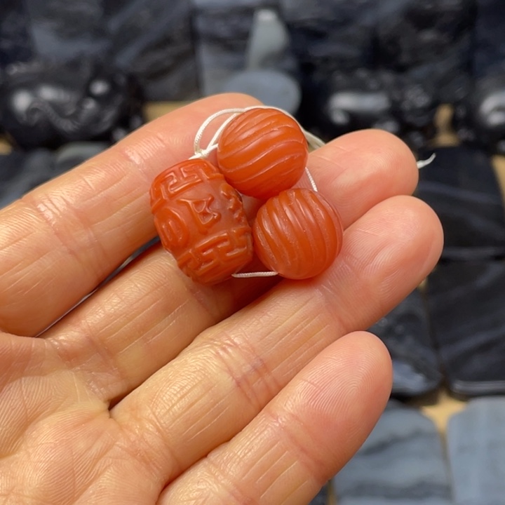 *****南红玛瑙合金颈饰