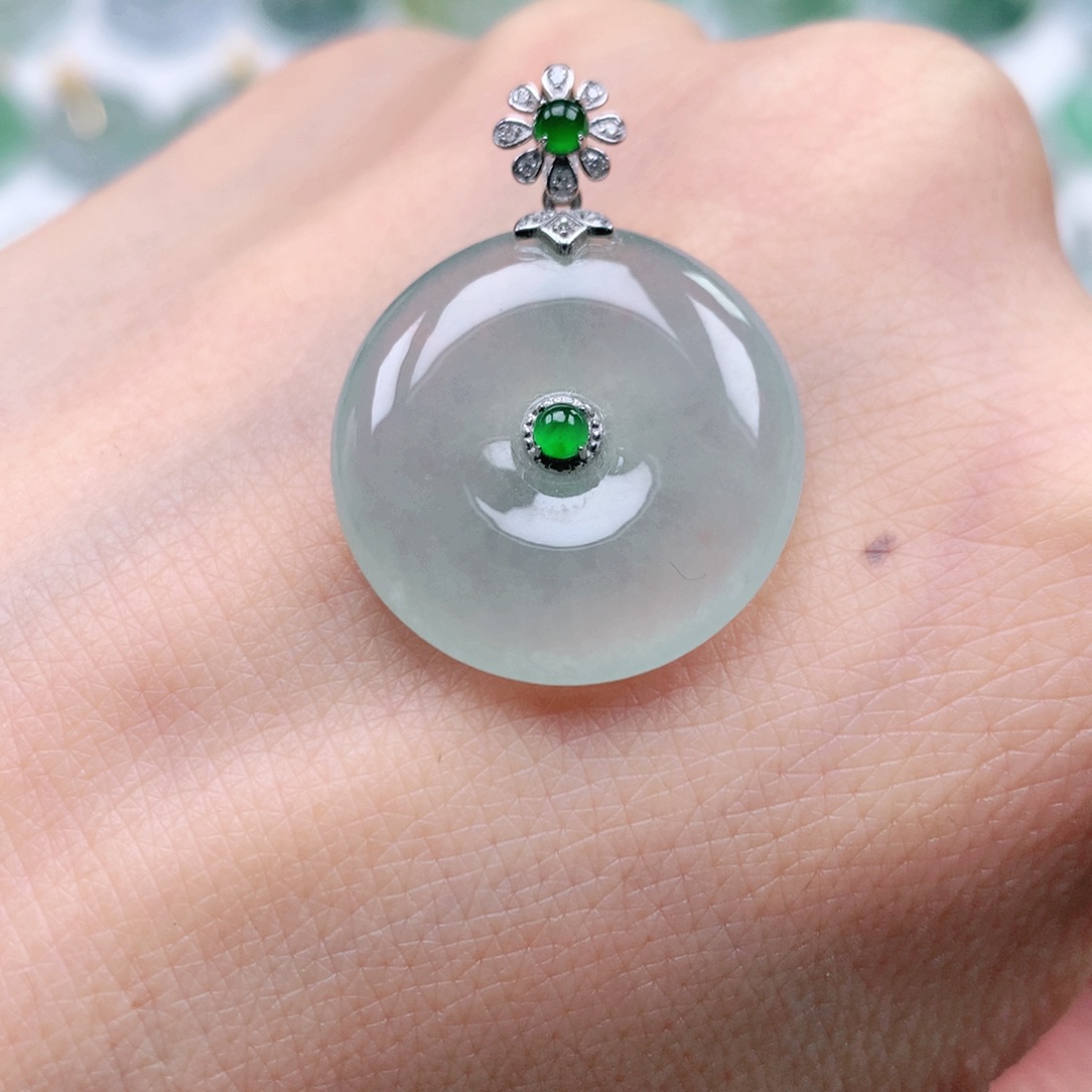 翡翠吊坠(不含链)18K金镶嵌