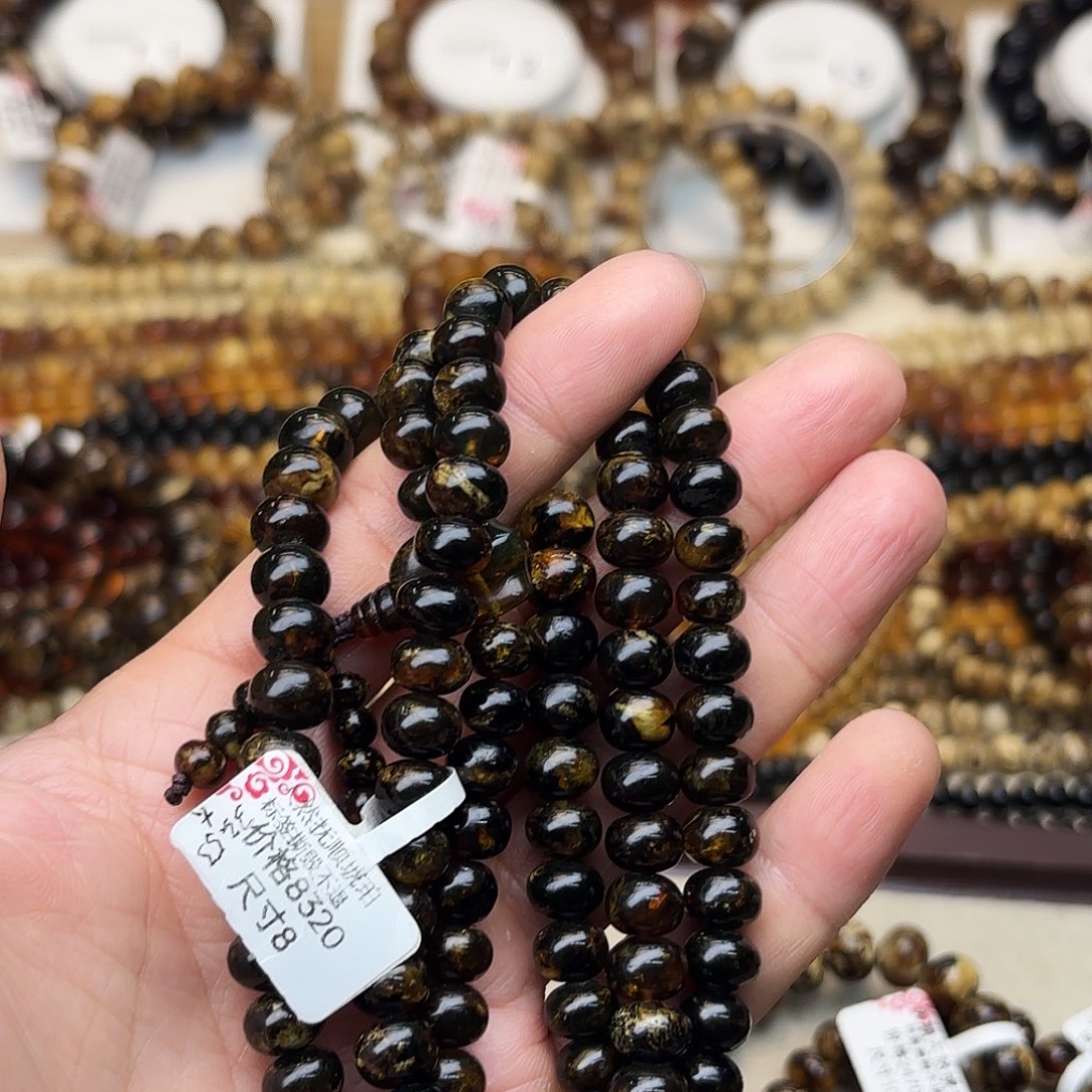 琥珀未镶嵌裸石九90438