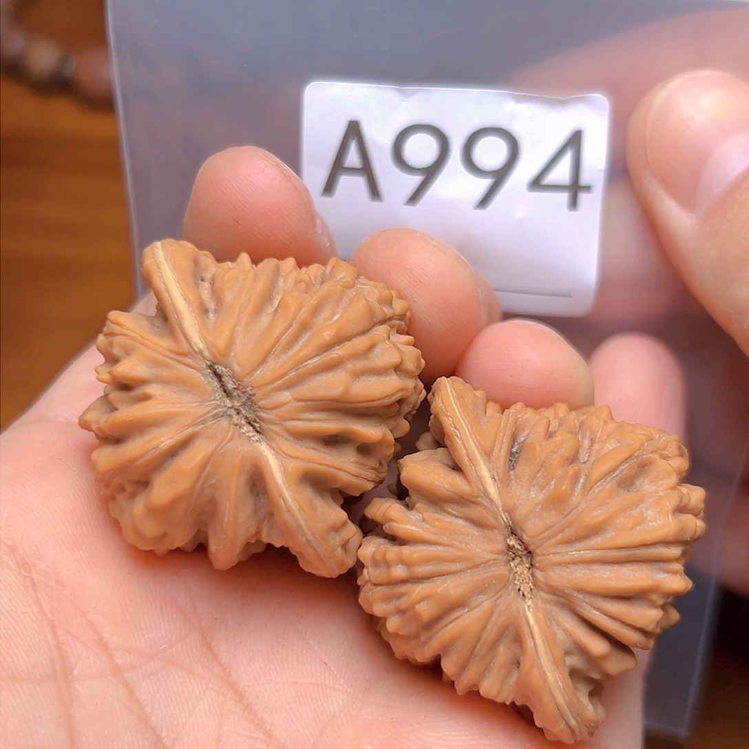 文玩核桃吊坠41免四座楼