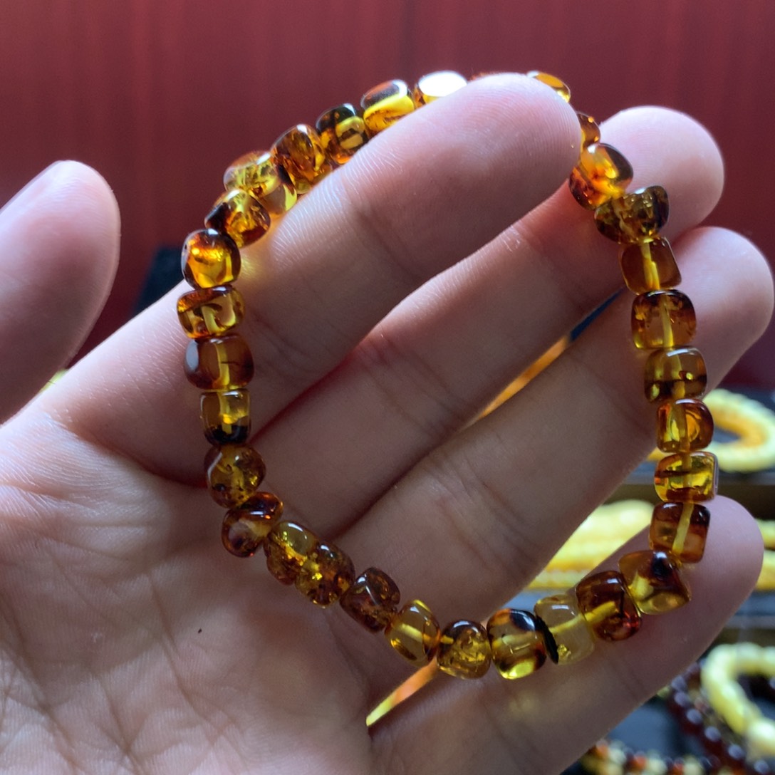 未镶嵌琥珀珠宝奇石
