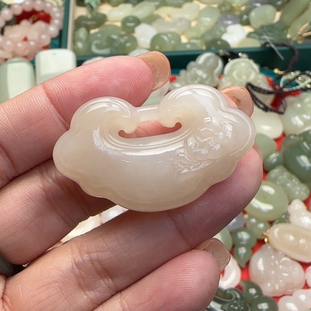 和田玉颈饰未镶嵌出*丸