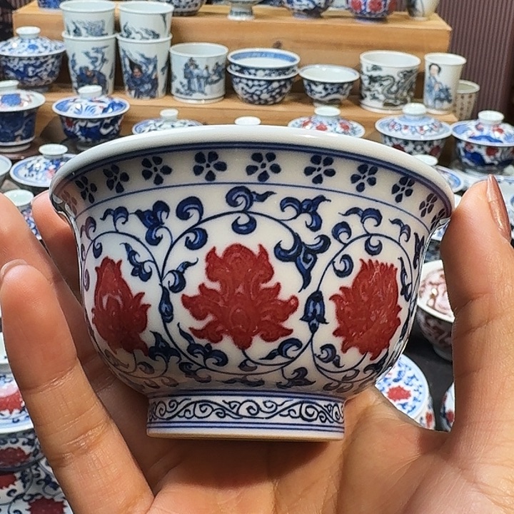 逸***尘缠枝莲压手杯原矿手绘