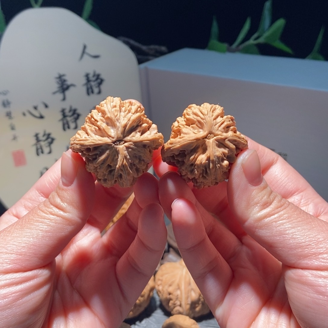 核桃把件叁***顿全品35虎头