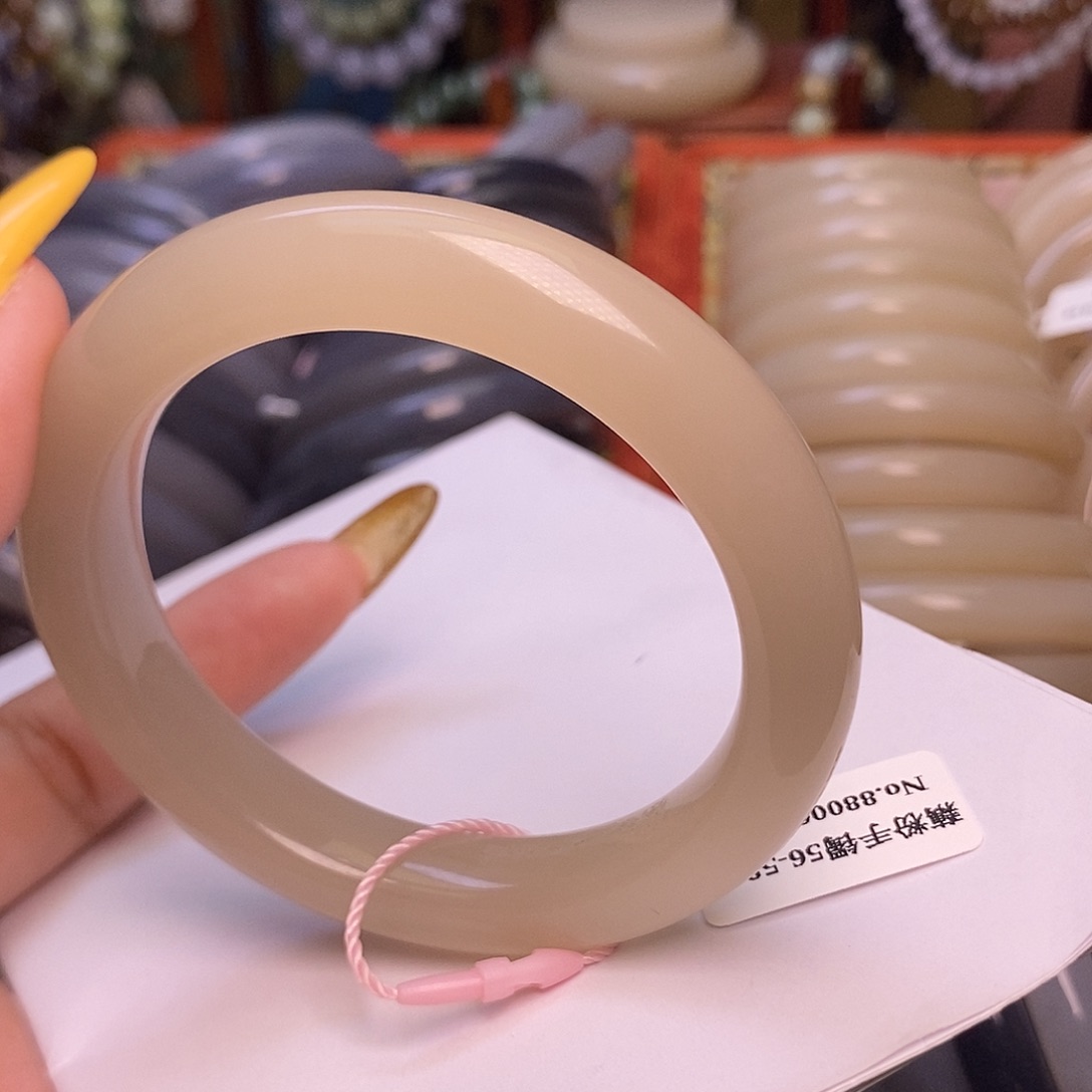 和田玉未镶嵌颈饰藕粉老熟料收藏手镯58