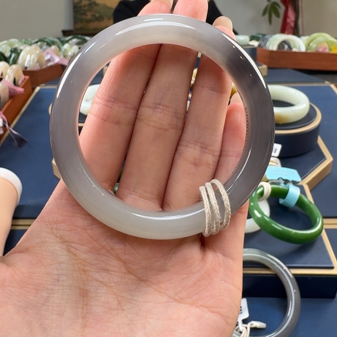 大***ღ和田玉未镶嵌手镯C0028-55