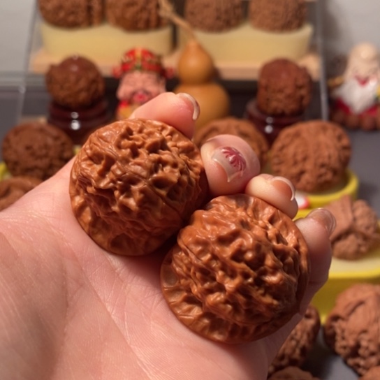 文玩核桃吊坠35➕瓷娃娃