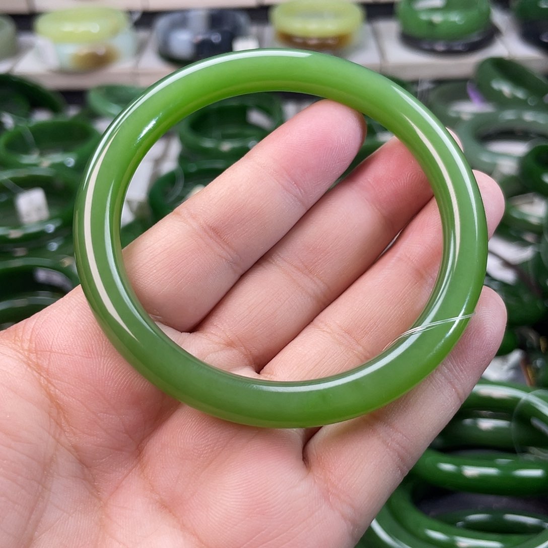 和田玉（碧玉）手镯未镶嵌