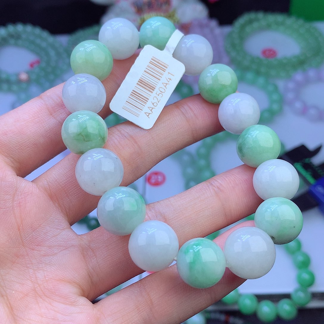 翡翠未镶嵌毛衣链