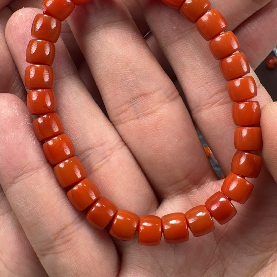 南红玛瑙柿子红双色直切手串7.6mm未镶嵌