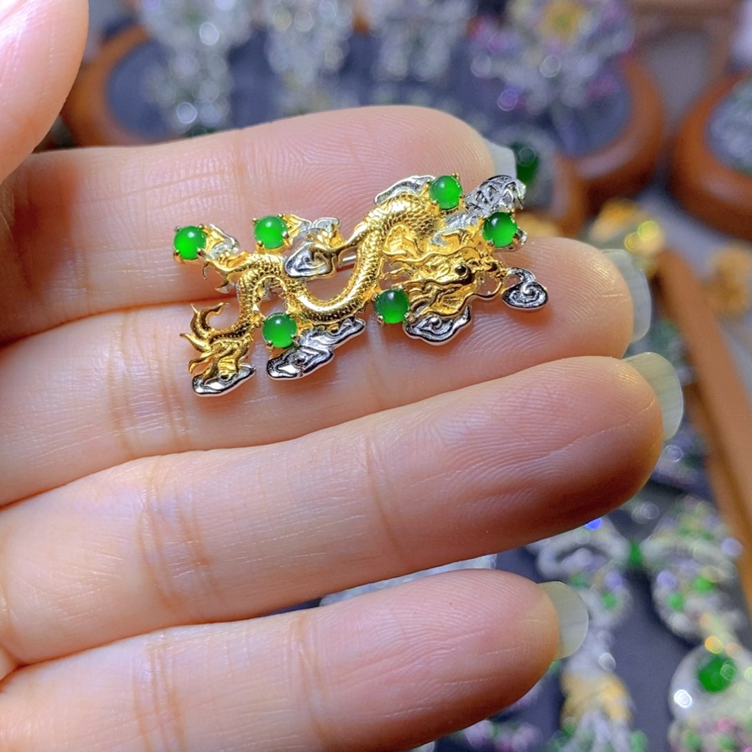 翡翠颈饰银S925镶嵌天然翡翠