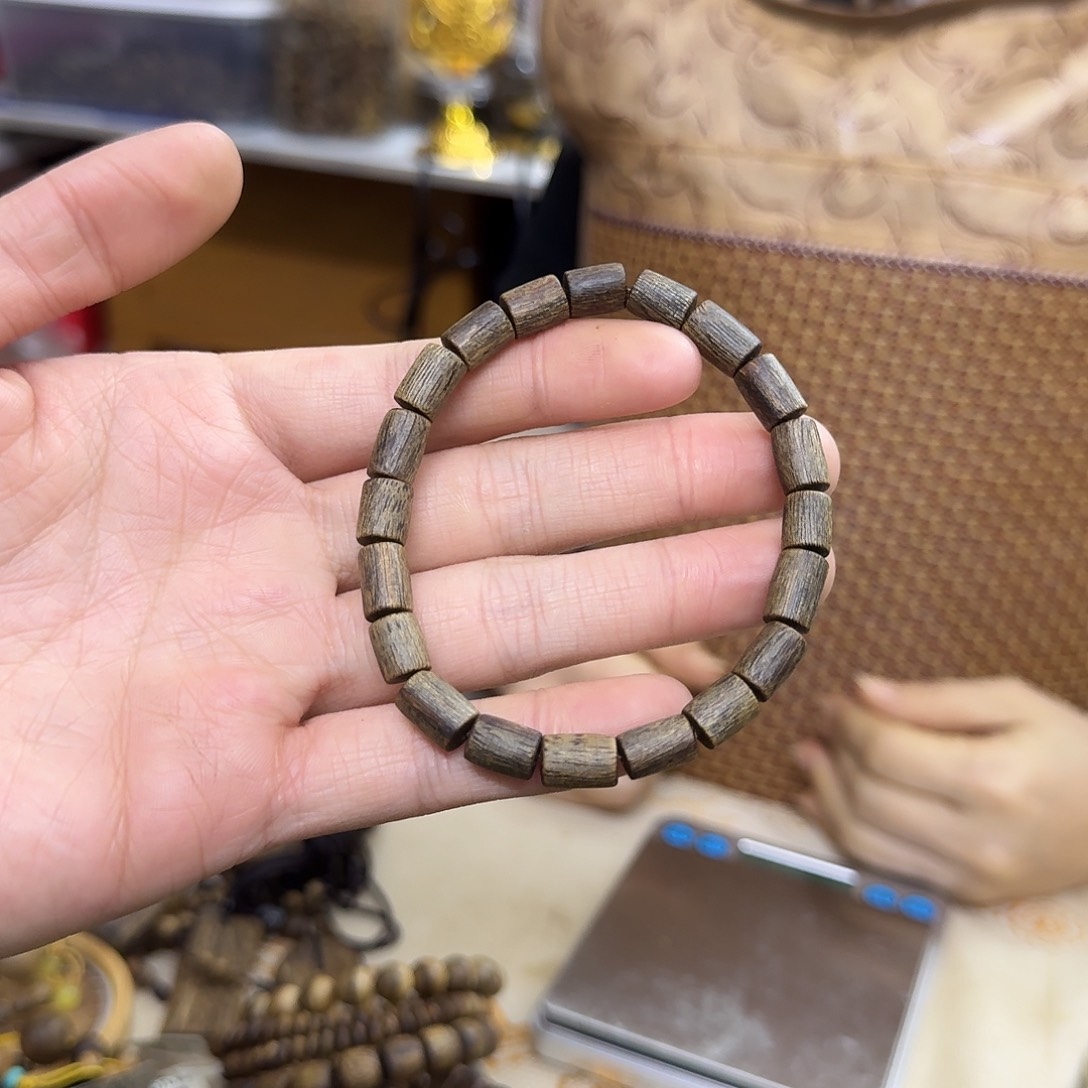 沉香木手串白棋沉水树心单圈 7 克多样性发一