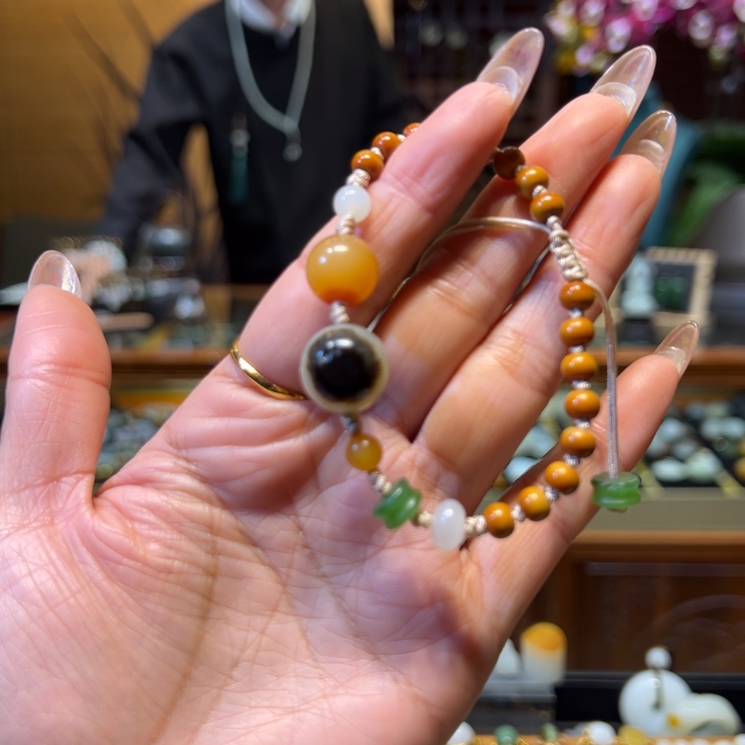 和田玉手链未镶嵌