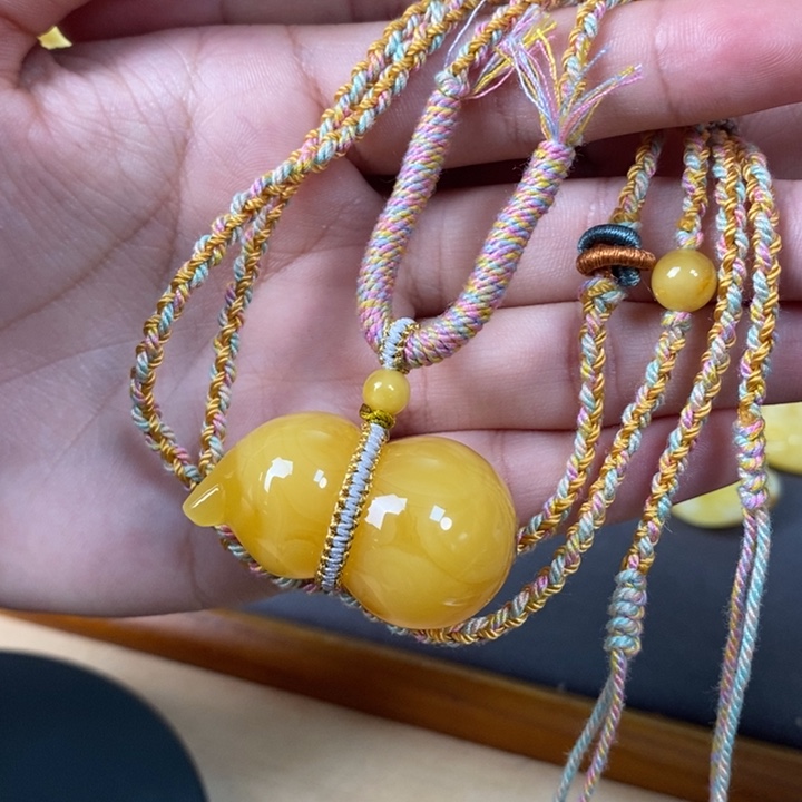 未镶嵌琥珀裸石葫芦