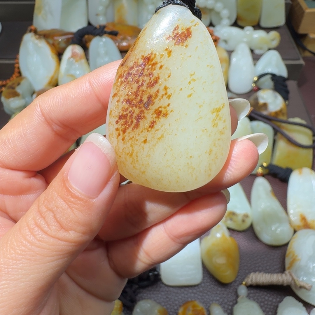 和田玉未镶嵌吊坠(不含链)