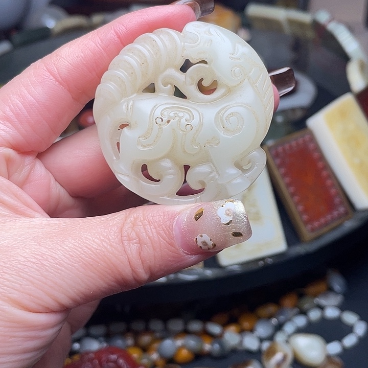 和田玉（糖玉）未镶嵌颈饰