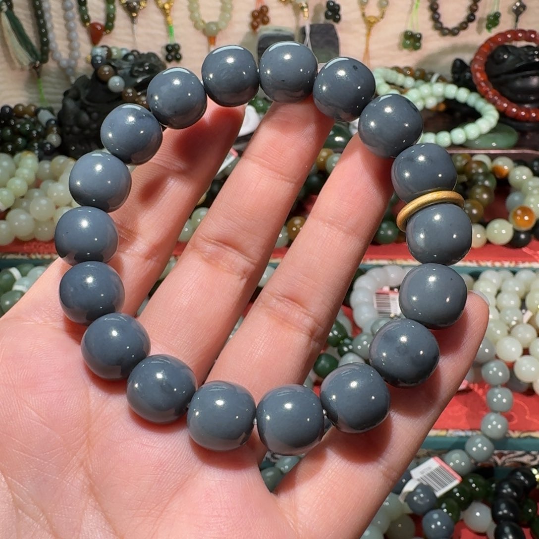 任***生和田玉未镶嵌手链