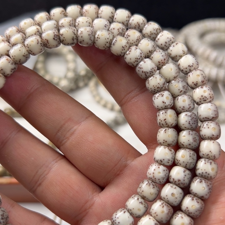 星月菩提吊坠郜*胖87大眼