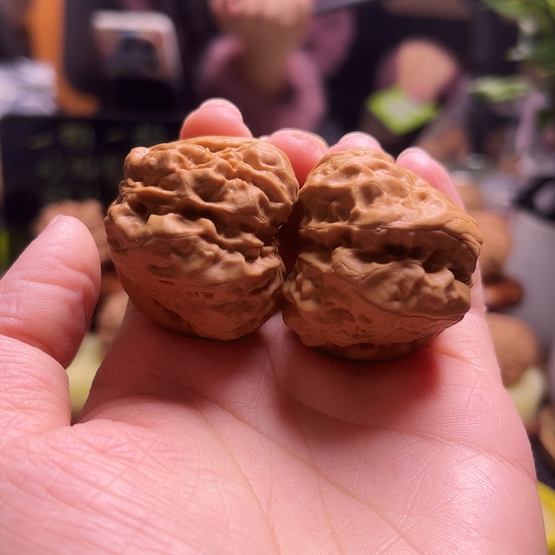 玉***粒文玩核桃把件36尺蛤蟆84