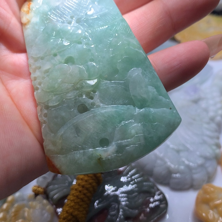 翡翠未镶嵌颈饰保真天然A货翡翠