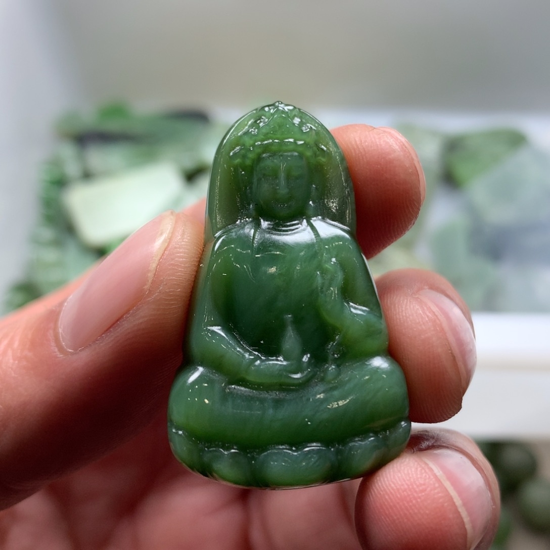 和田玉（碧玉）颈饰未镶嵌