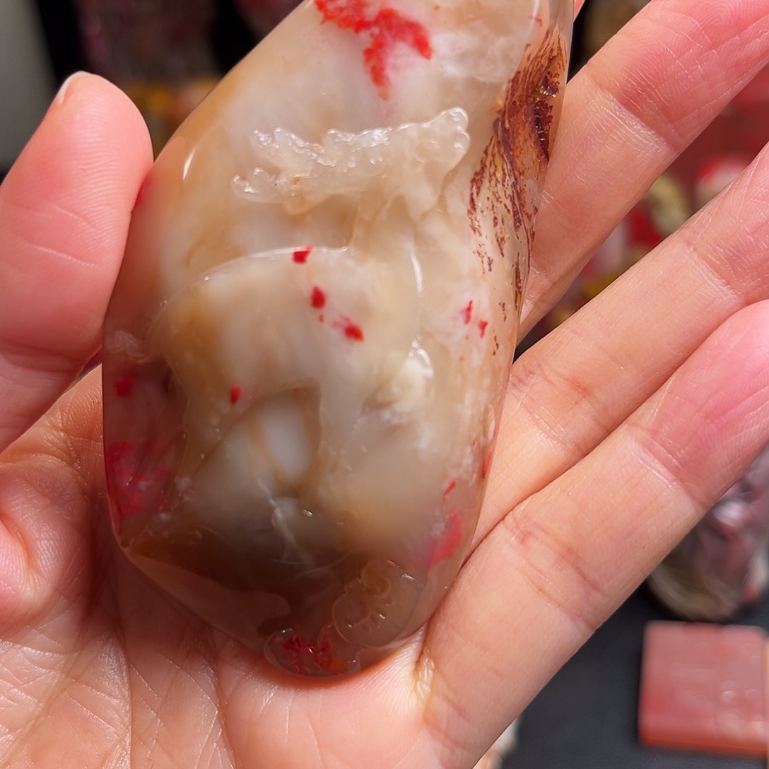 巴林石其他鸡血石手玩件