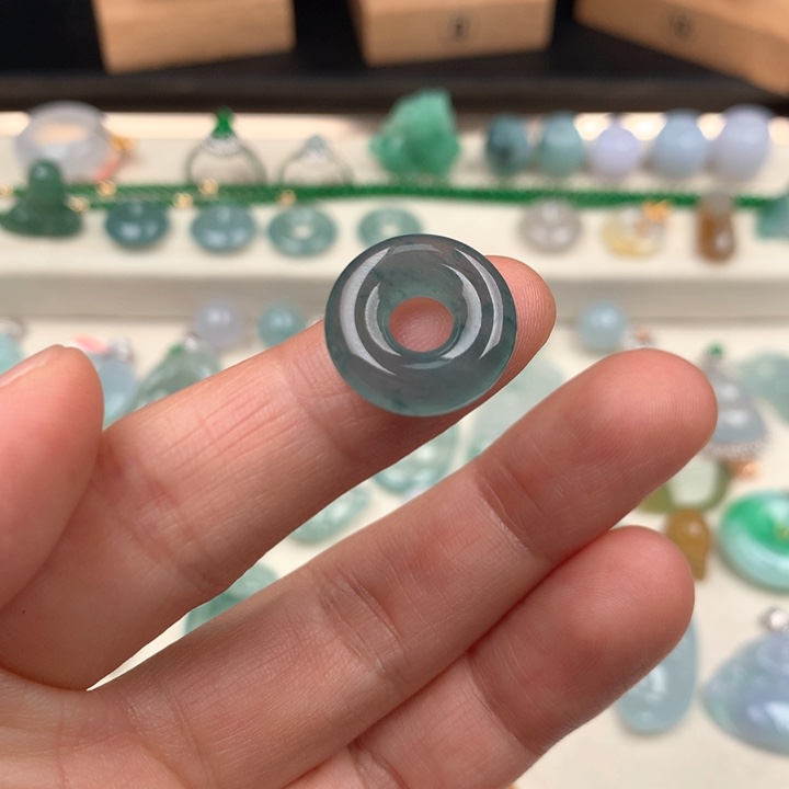 翡翠未镶嵌挂件翡翠