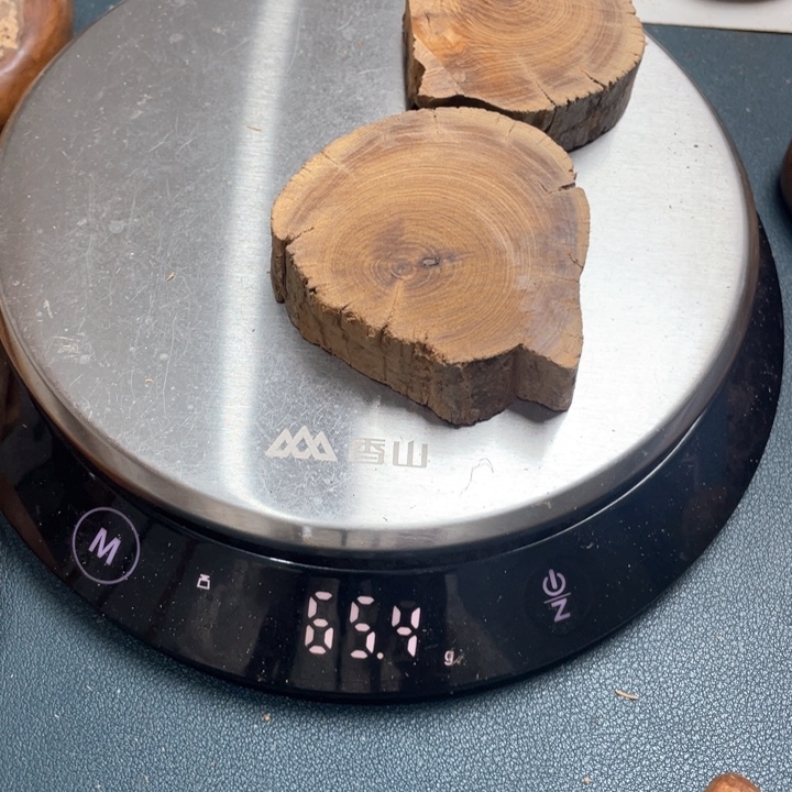 玩***下檀香木原汁原味澳洲檀香