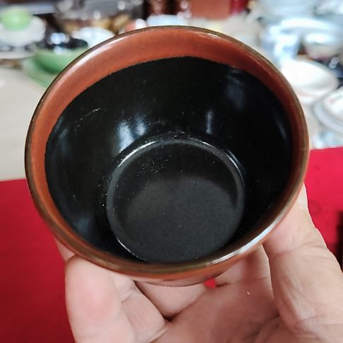 瓷片瓷片，各种摆件，盘，碗，沙锅，均有瑕疵。