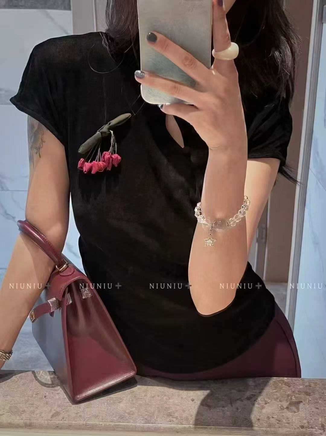 女士精品时尚打底衫