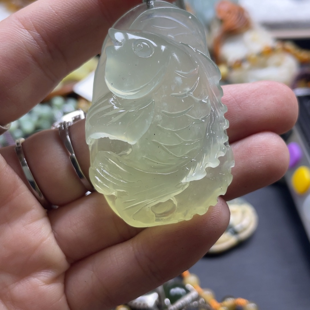 蛇纹石玉挂件未镶嵌