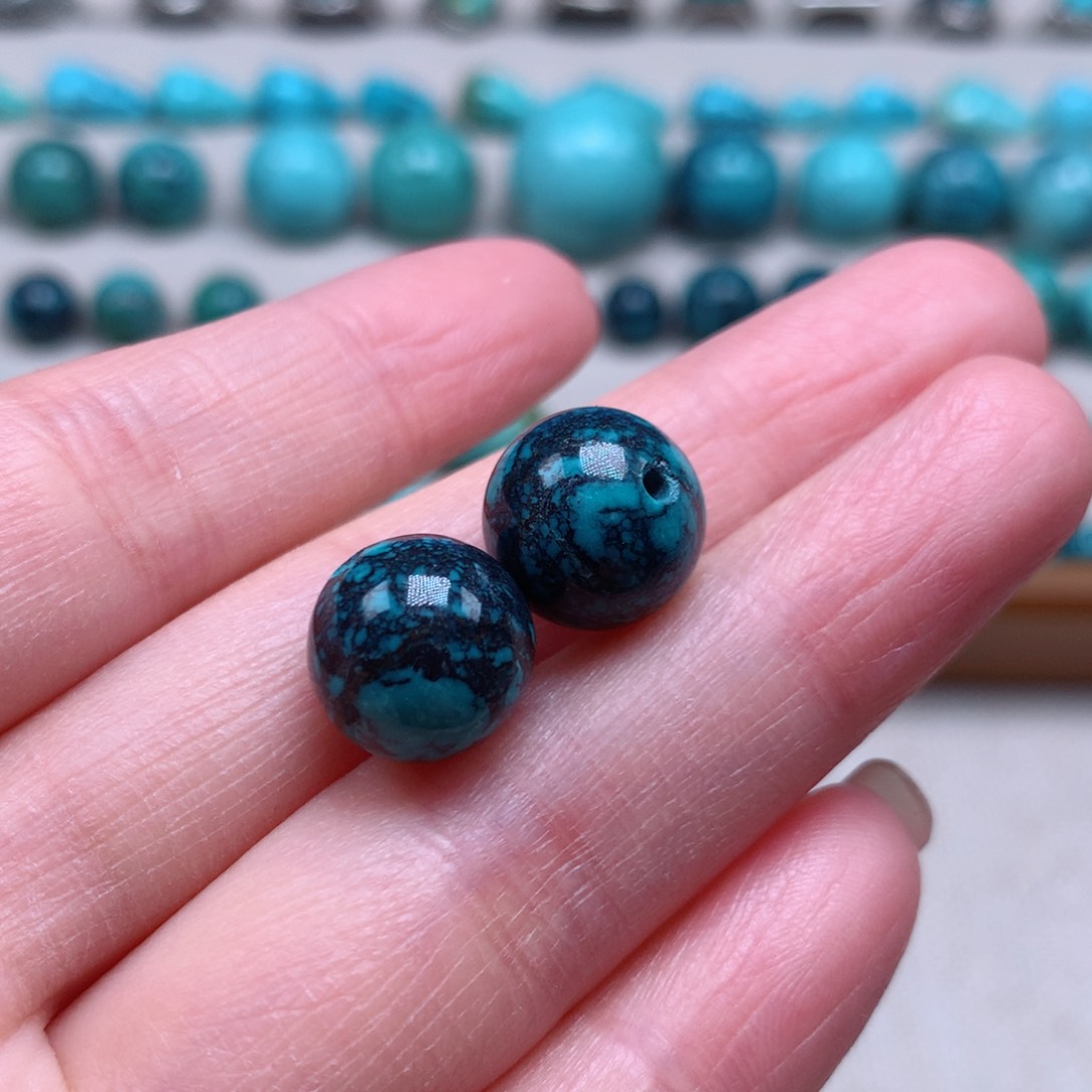 绿松石颈饰未镶嵌潇***回