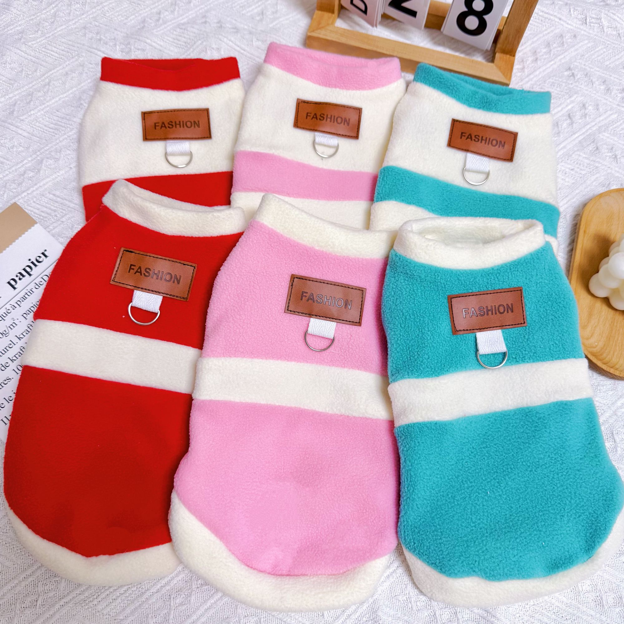 宠物猫咪大狗狗秋冬摇粒绒加绒可牵引衣服泰迪柯基金毛小中大型犬