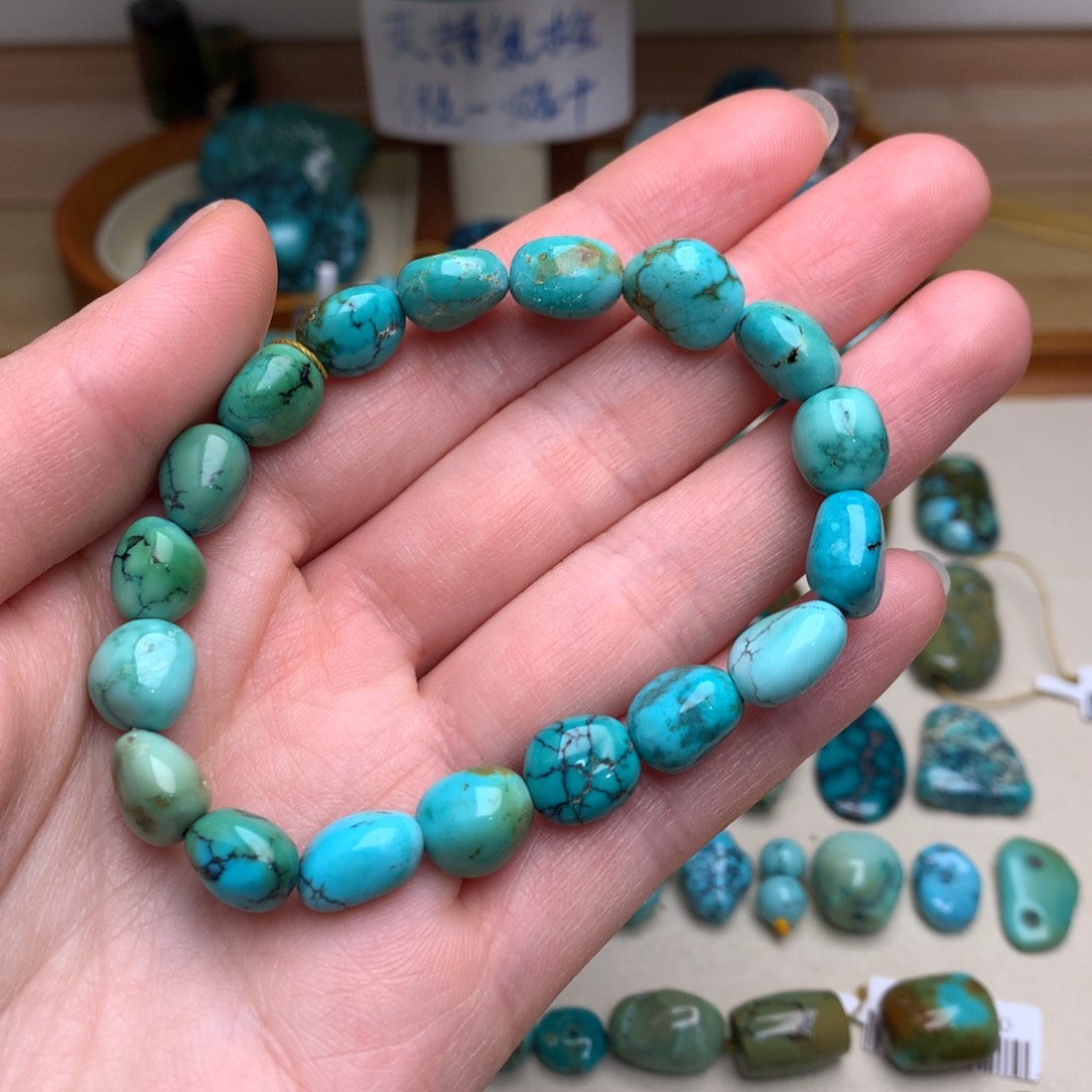 绿松石未镶嵌珠宝奇石