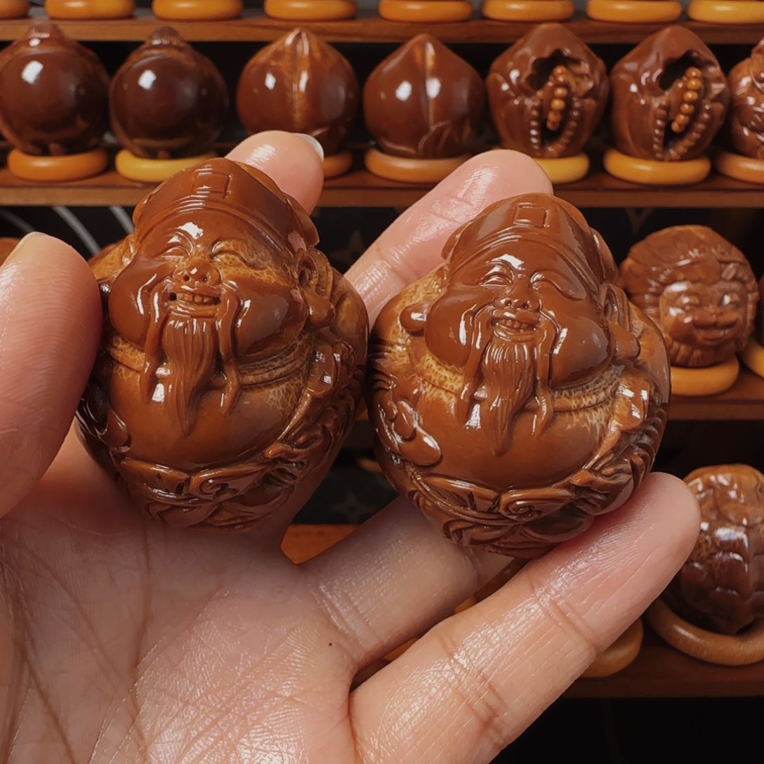 橄榄核把件单***、财神手把件41