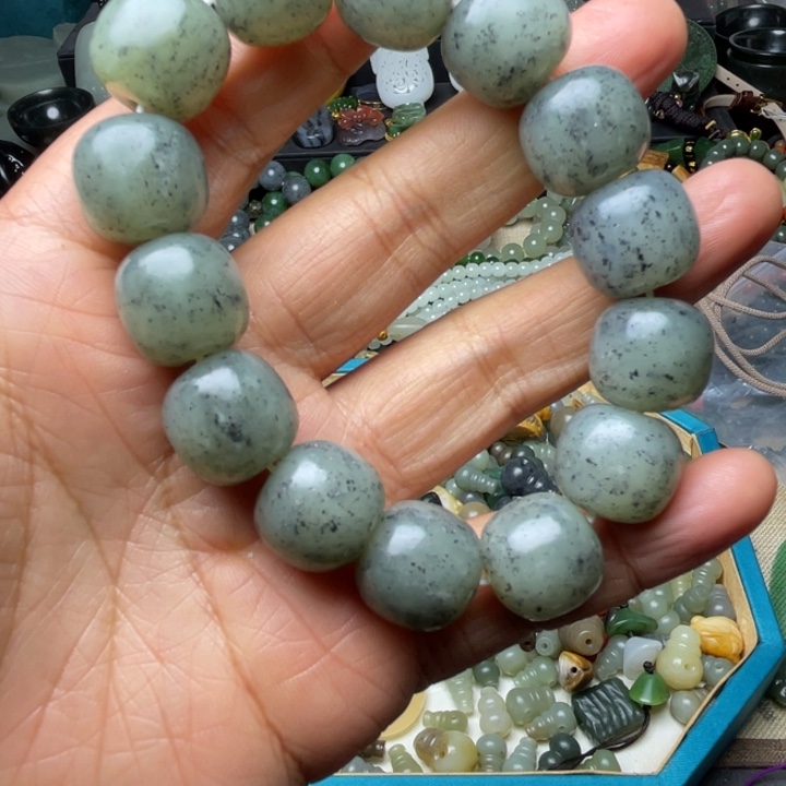 和田玉未镶嵌珠宝半成品