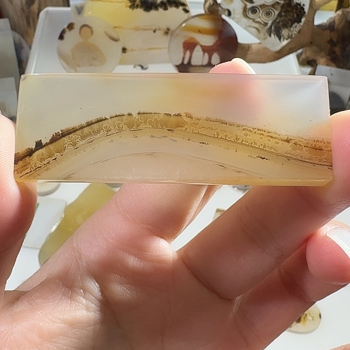 石***言玛瑙/玉髓未镶嵌珠宝奇石