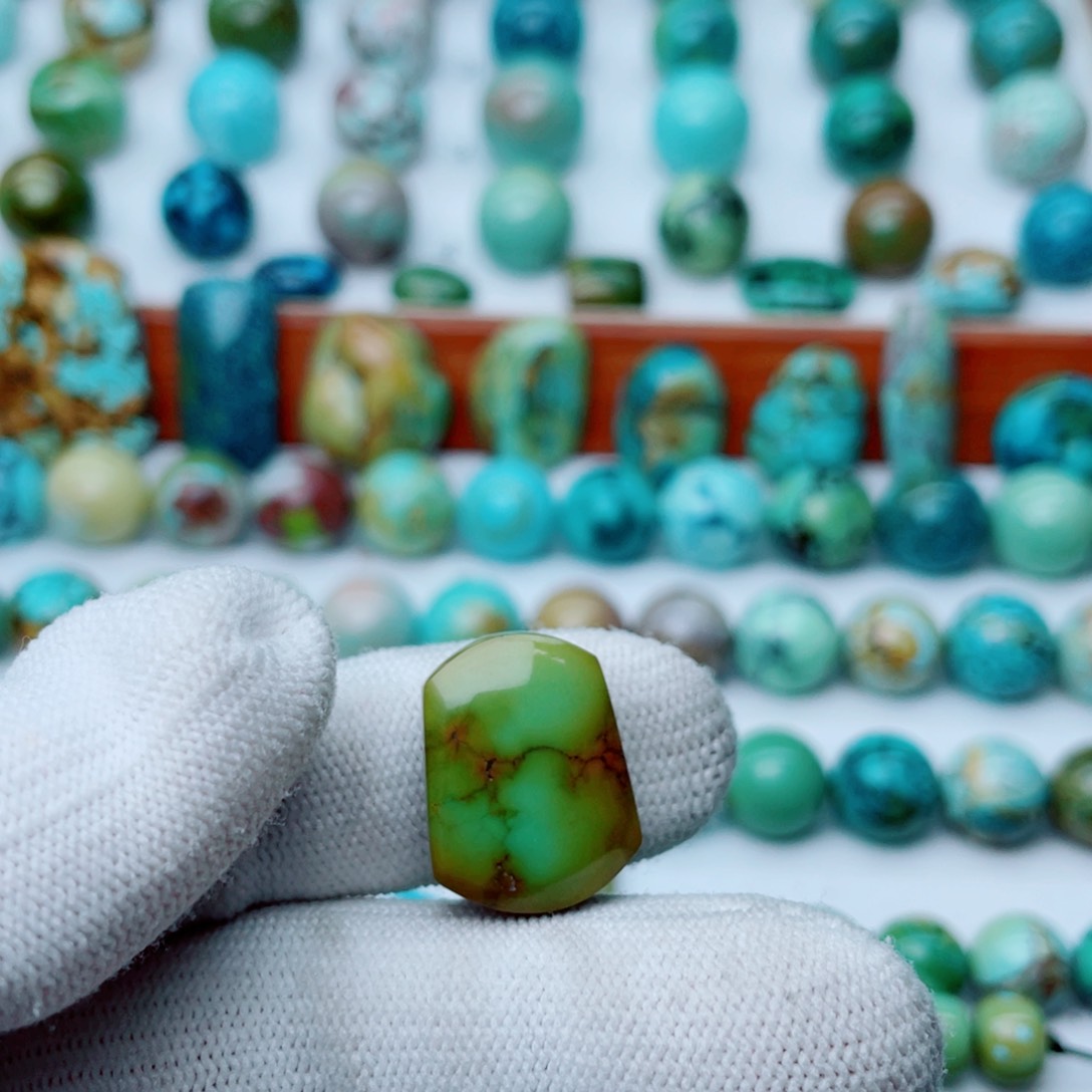 未镶嵌绿松石珠宝奇石