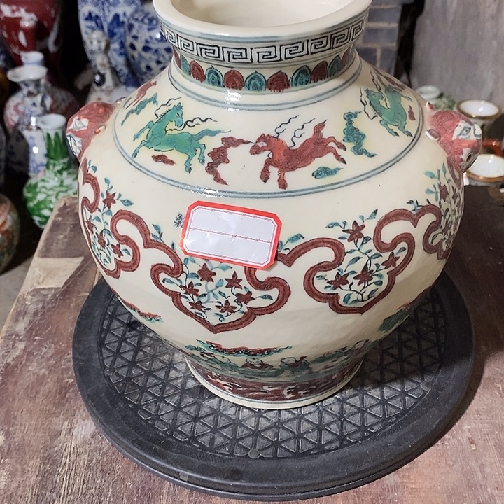 与***袍直播间的正实画面