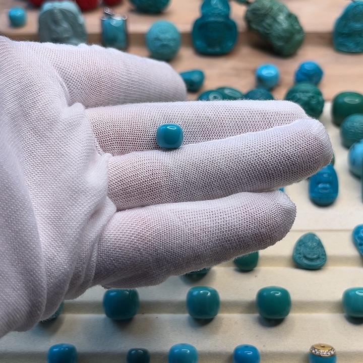 绿松石绿松石未镶嵌