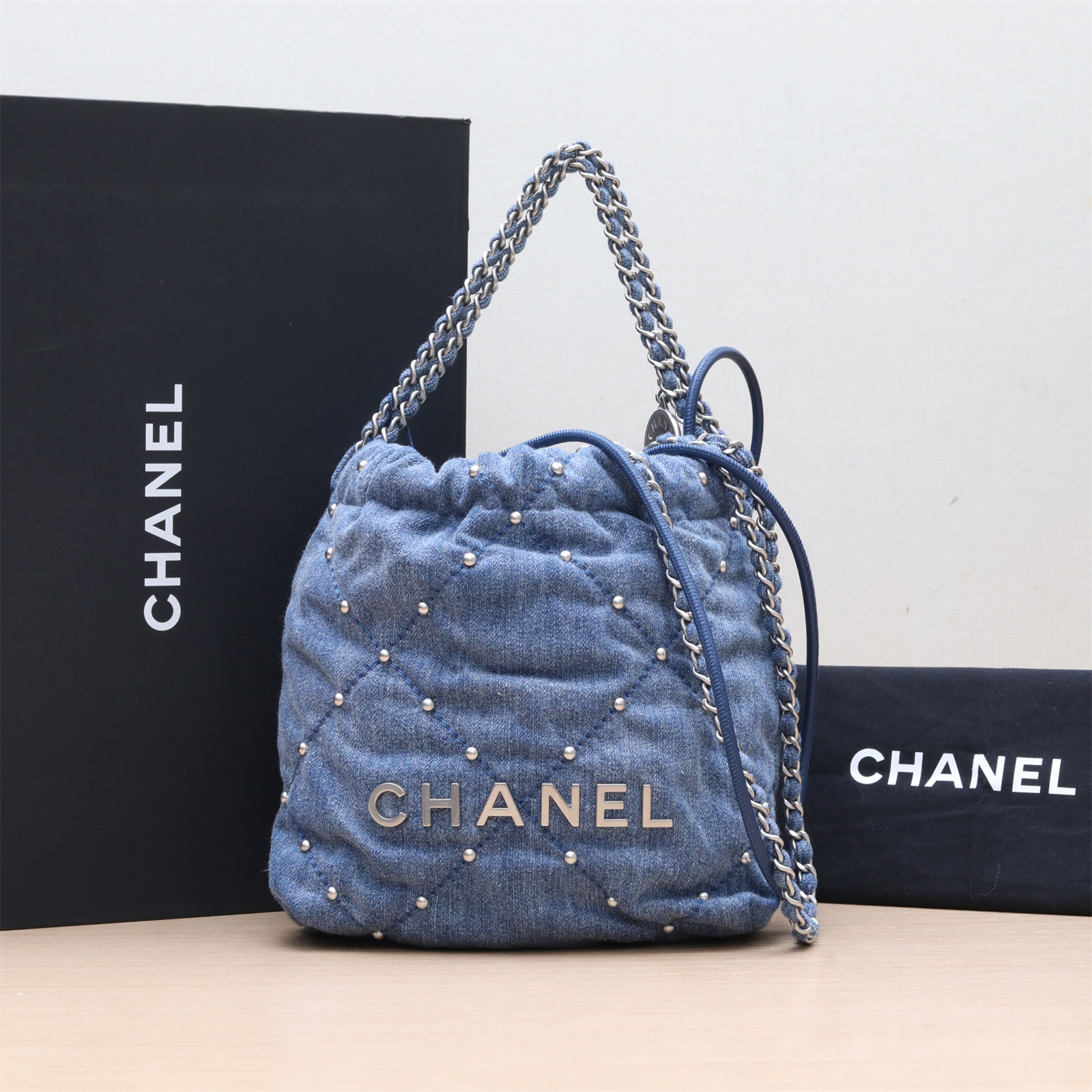 99新 Chanel/香奈儿 花花 22Bag Mini 蓝色 牛仔 芯片开 银扣