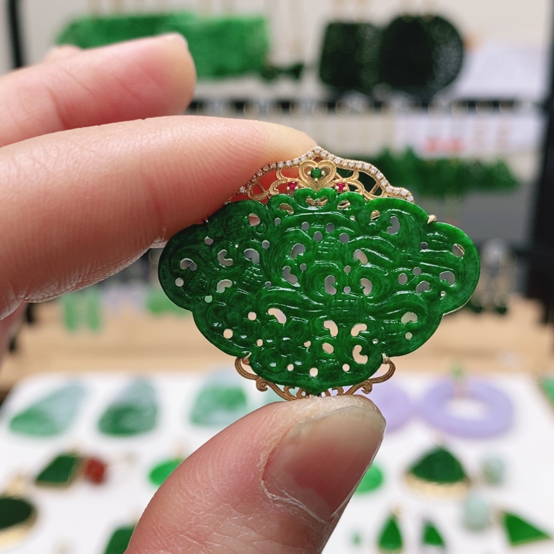 翡翠18K金镶嵌耳饰挂件