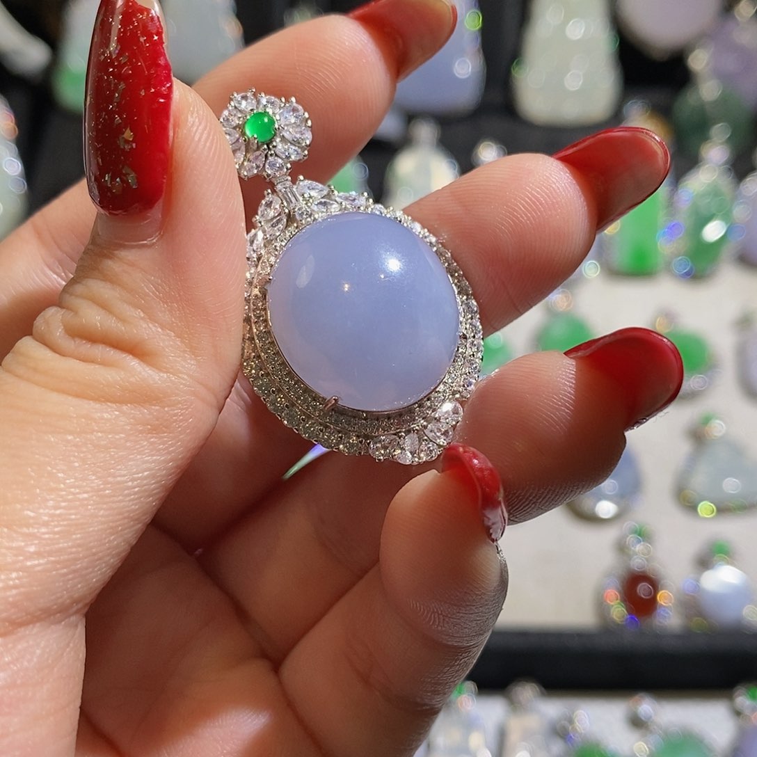 翡翠颈饰银S925镶嵌天然翡翠