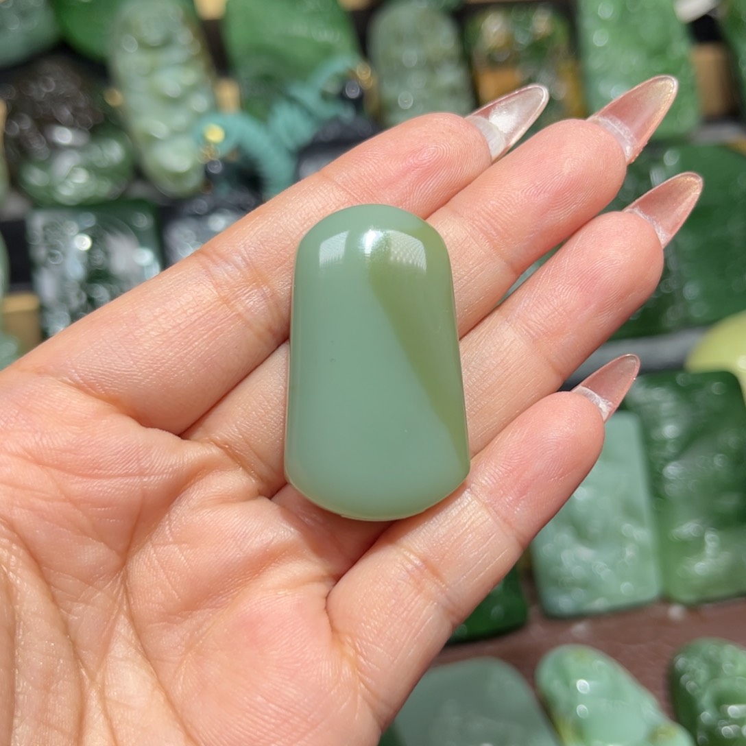 和田玉挂件未镶嵌