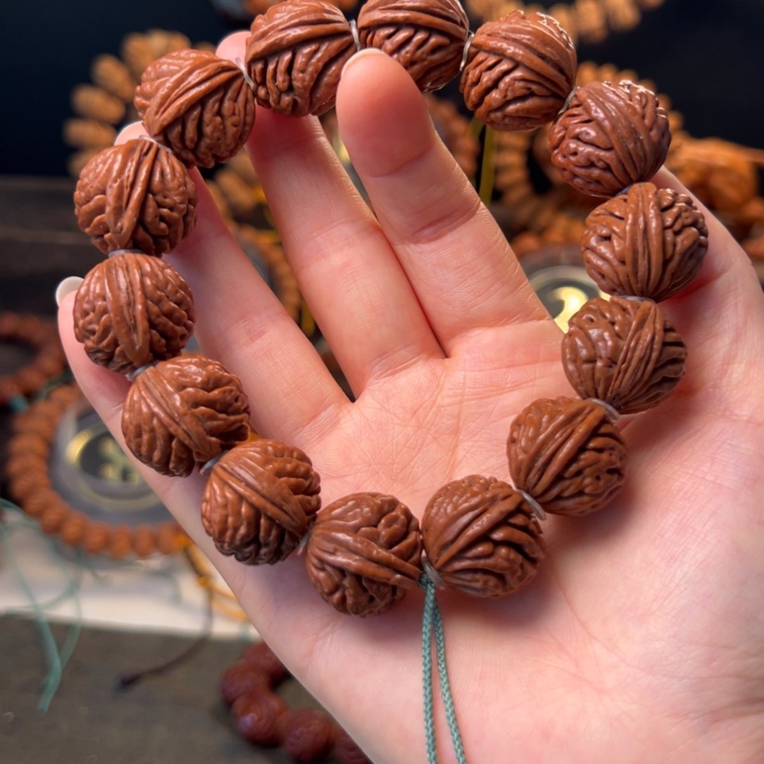 【闪购商品】桃核吊坠21刺龙元宝