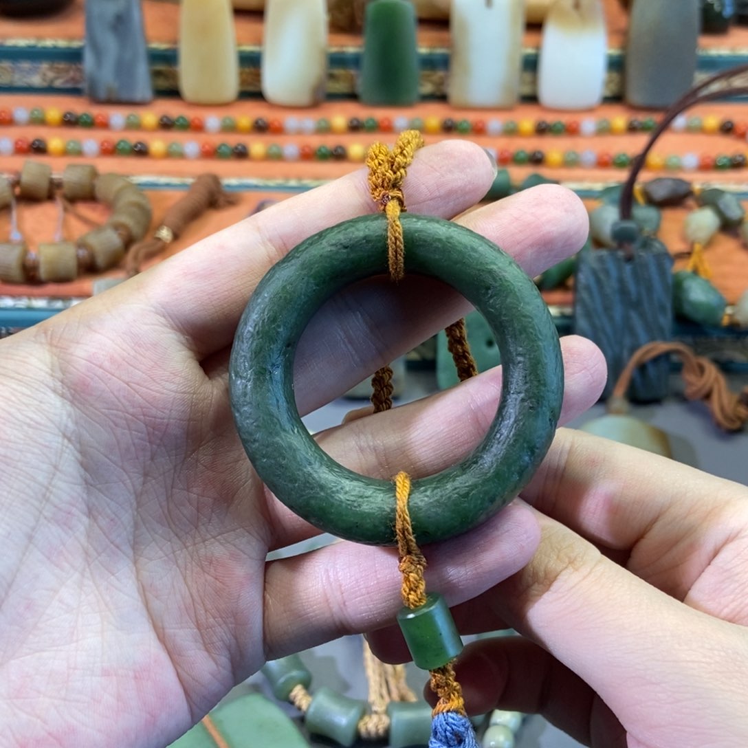 和田玉颈饰未镶嵌****技