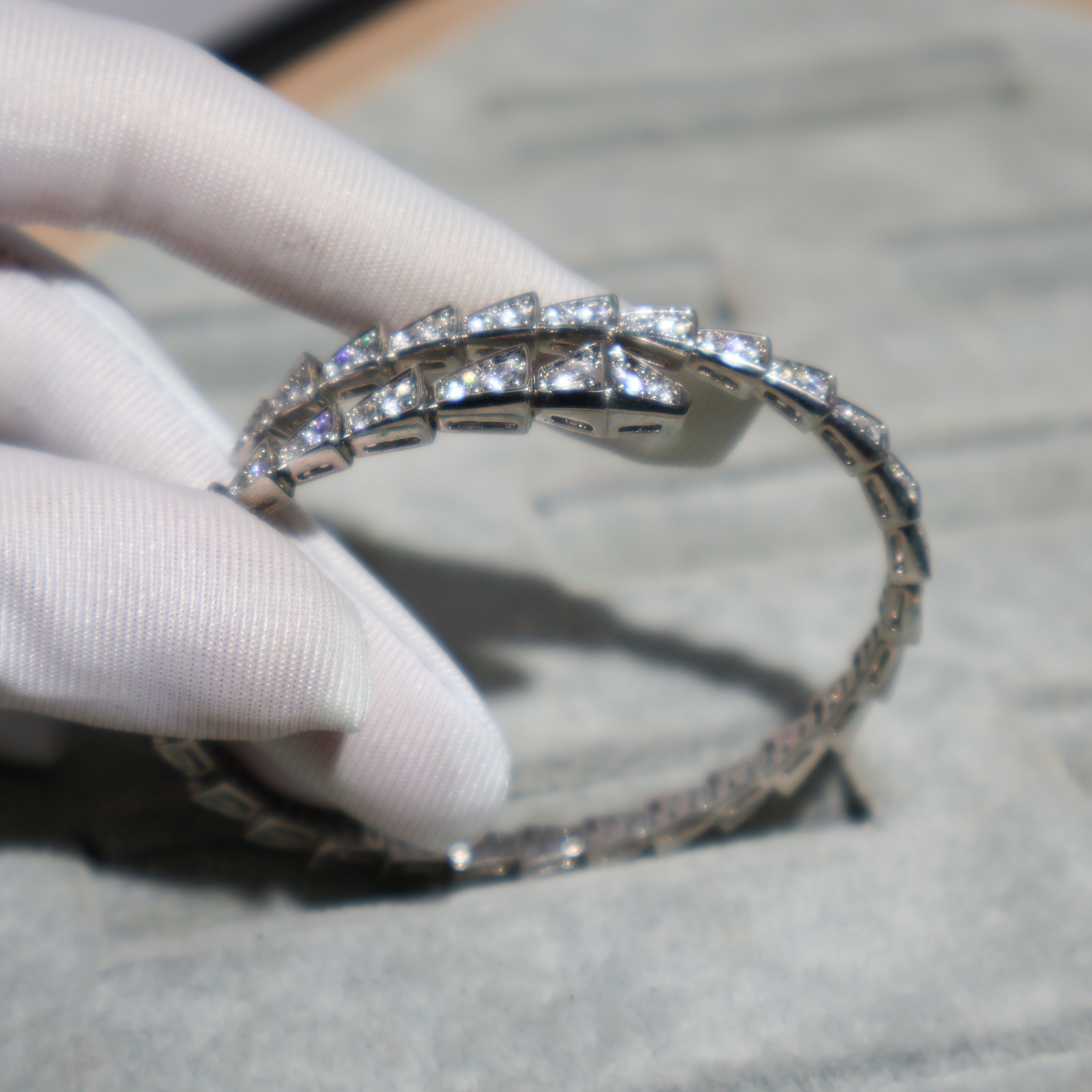 【梵璇珠宝】18k金 蛇手镯k白