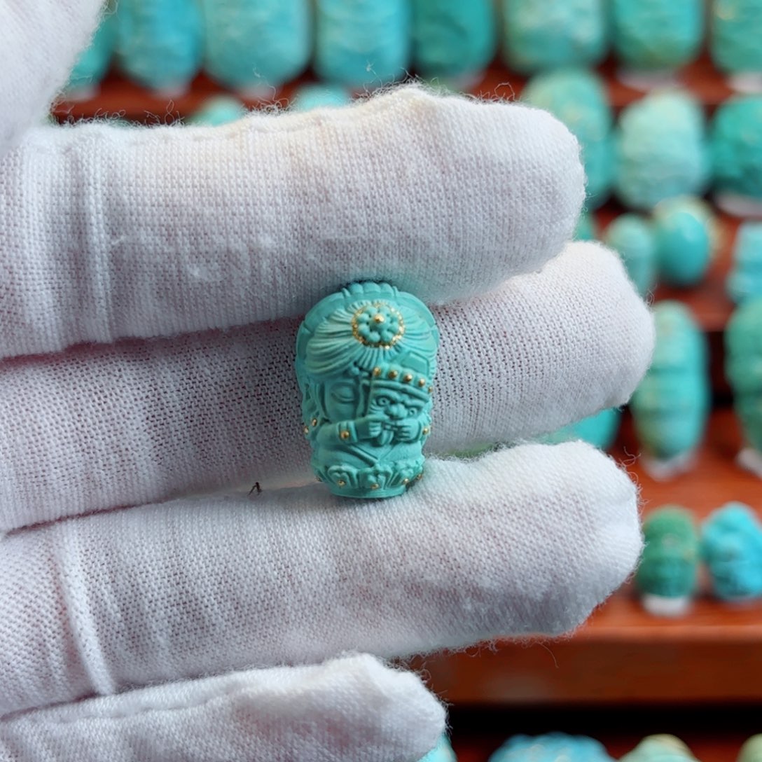 绿松石配饰未镶嵌